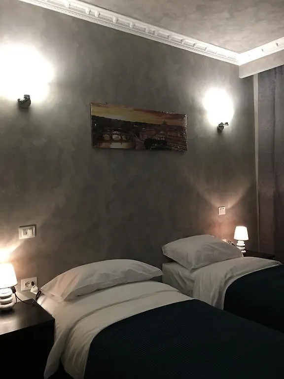 Gianni'S Guest House Roma
